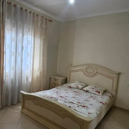 Agis Apartment Durres